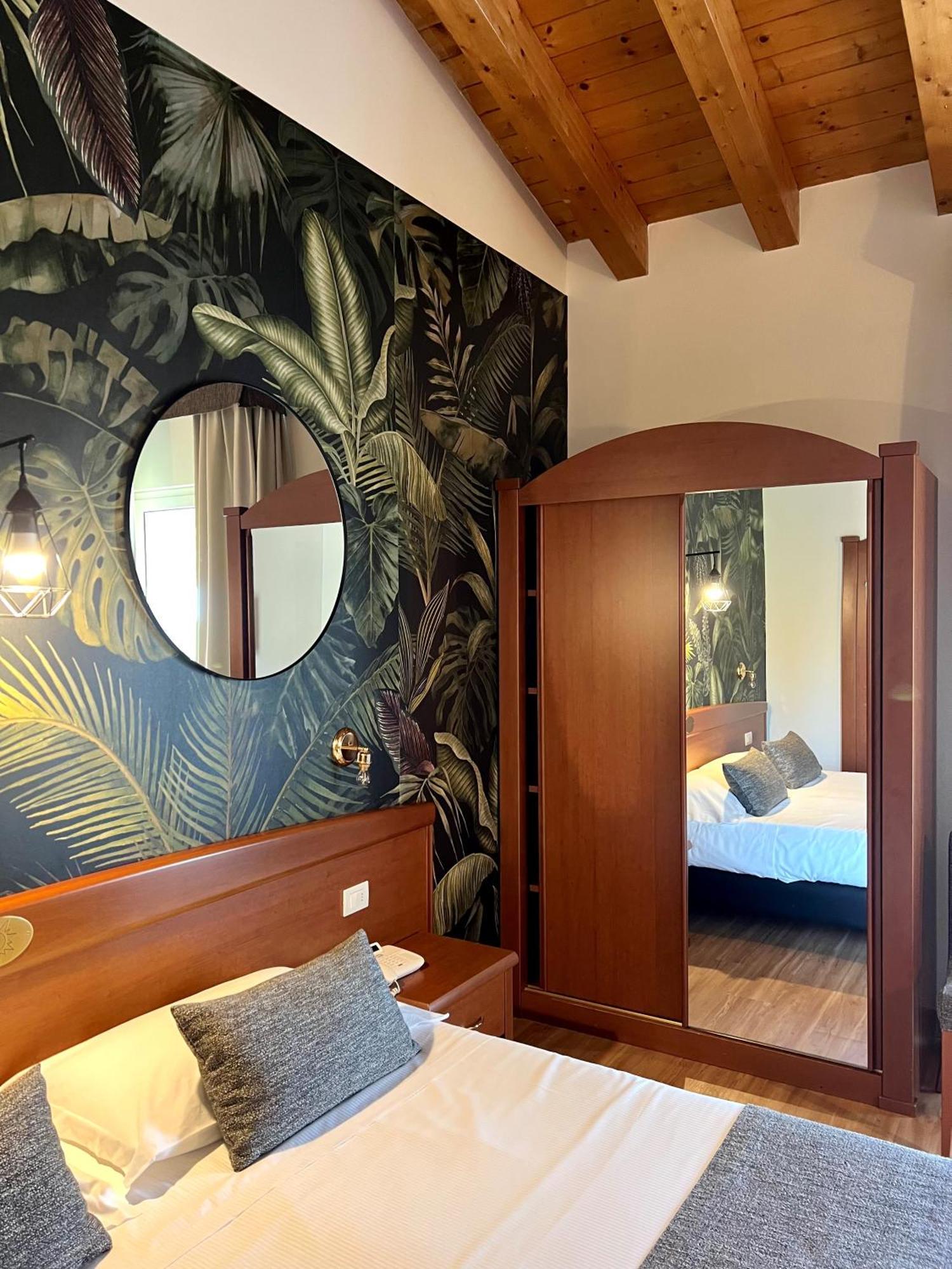 Hotel Al Sole บาร์โดลิโน ภายนอก รูปภาพ